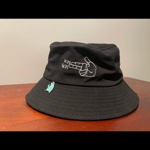 🚨MOVING SALE🚨 Bucket Hat